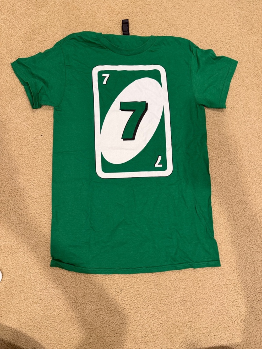 Uno 7 card graphic tee